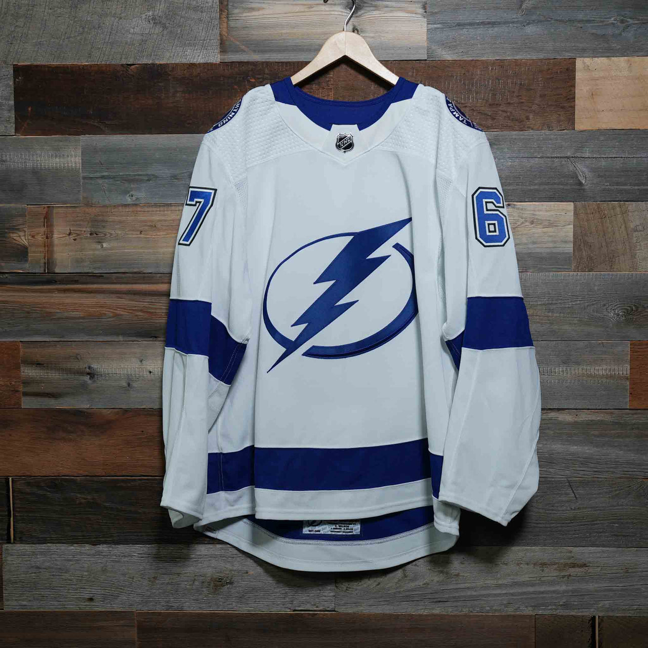 #67 WINSLOW 2021-22 Game-Issued Lightning Away Jersey (Size 56) Set 1