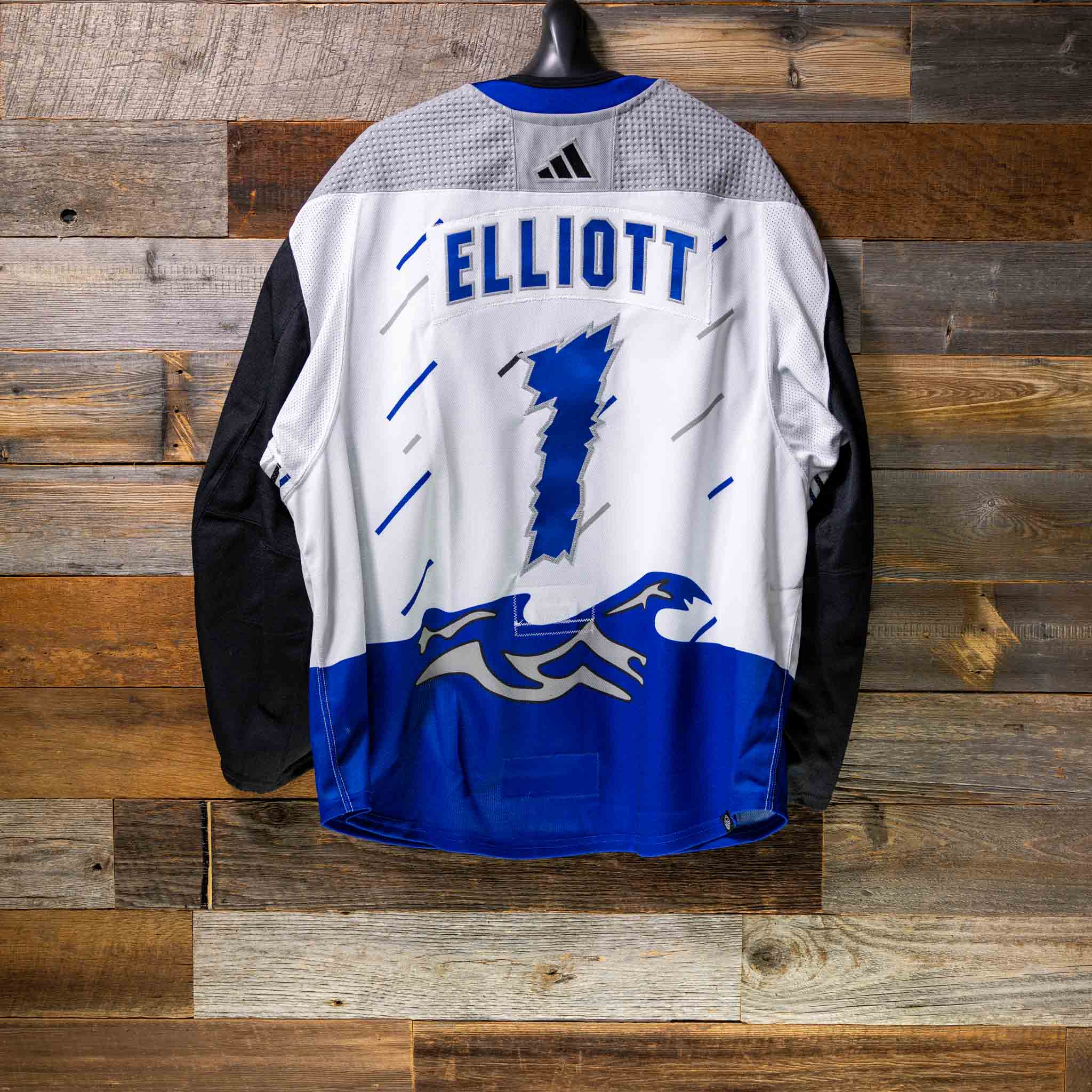 Elliott hotsell throwback jersey