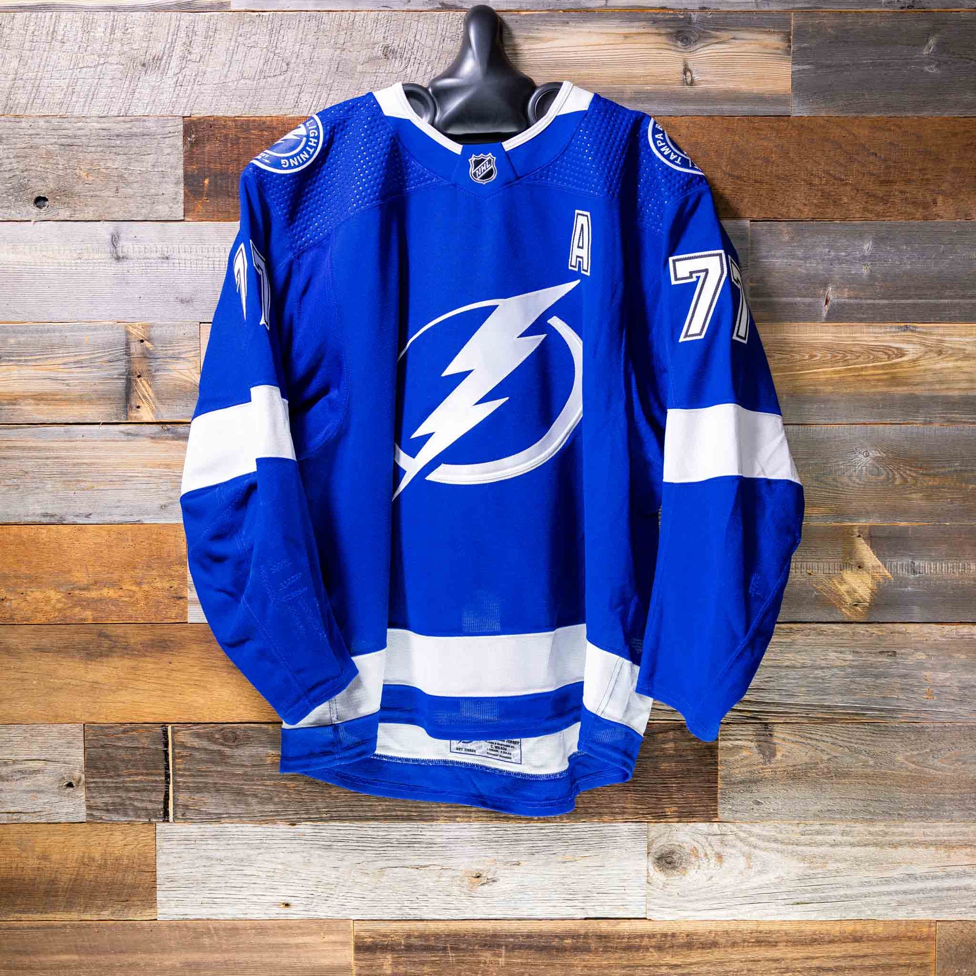 88 VASILEVSKIY 2021-22 Game-Worn Lightning Home Jersey (Size 60G) Set